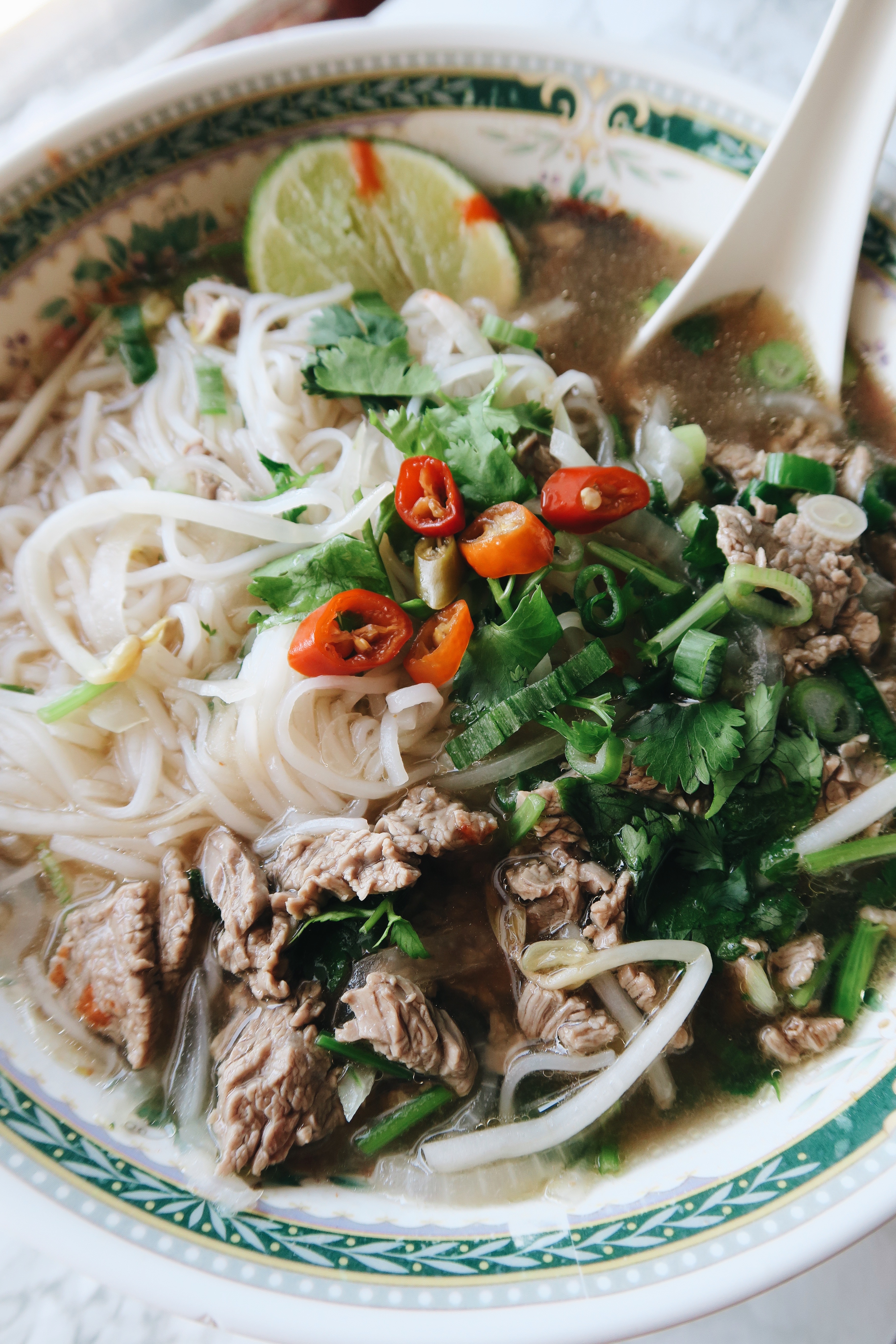 Homemade Vietnamese Phở (Beef Noodle Soup)